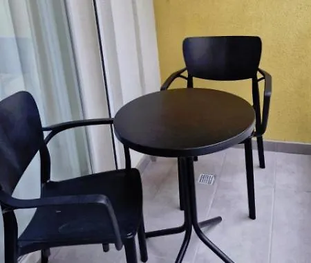 Appartamento Aurora Qerret *